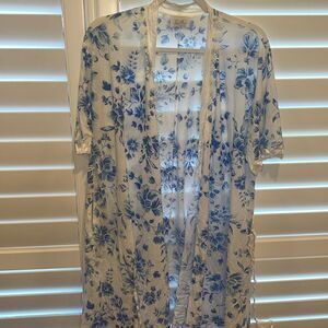 Lucie Ann Vintage robe size small